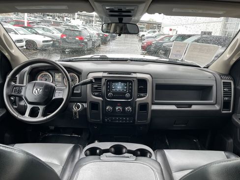 Used 2017 RAM 2500 Tradesman w/ Chrome Appearance Group image 17