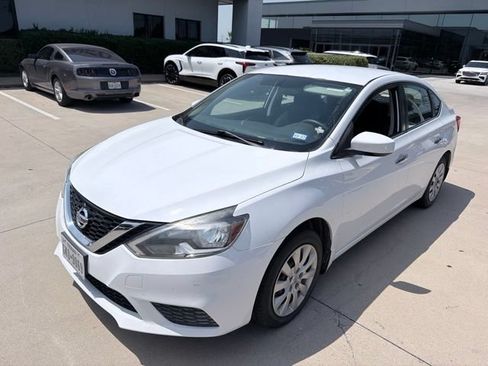 Used 2016 Nissan Sentra SV FWD image 5