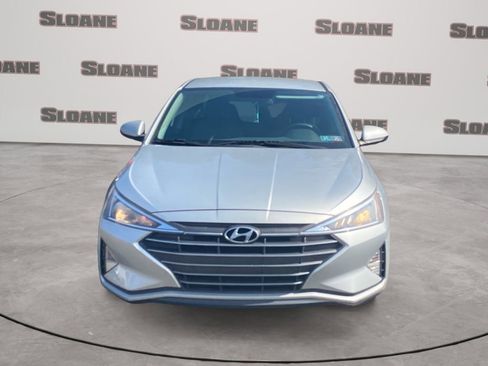 Used 2019 Hyundai Elantra SE image 3