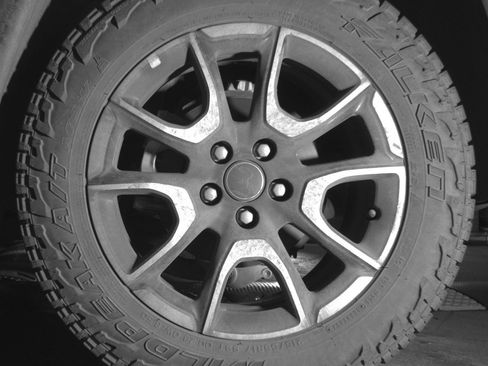 Used 2025 Jeep Compass Trailhawk image 14