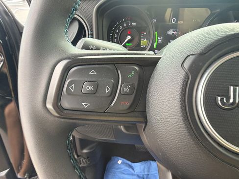 Used 2025 Jeep Wrangler Unlimited Rubicon 4xe w/ Safety Group AWD/4WD image 27