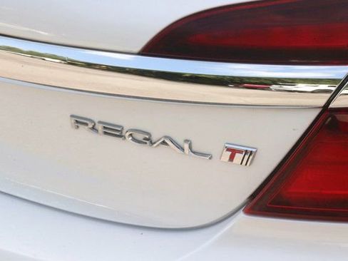 Used 2016 Buick Regal image 8