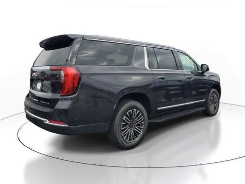 New 2026 GMC Yukon XL Elevation image 3
