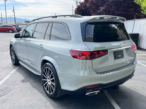 Used 2024 Mercedes-Benz GLS 580 4MATIC image 5