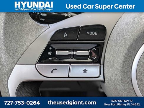 Used 2025 Hyundai Elantra SE FWD image 25