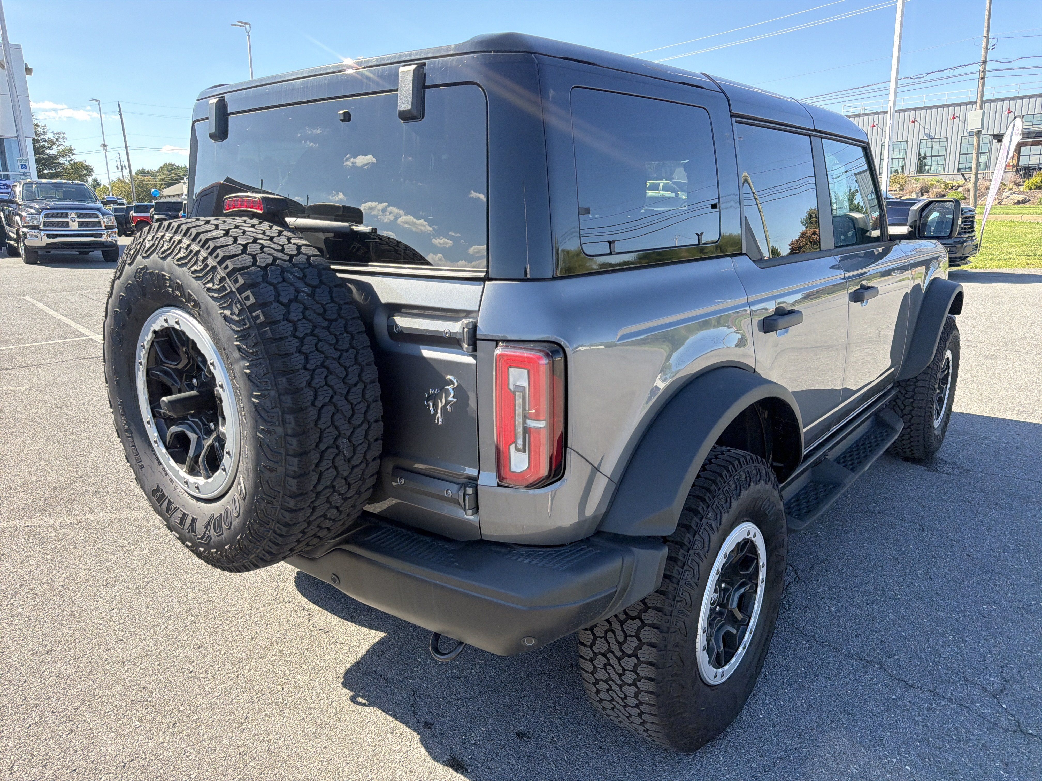 New 2025 Ford Bronco Badlands AWD/4WD image 3