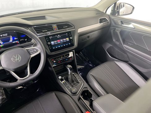 Used 2023 Volkswagen Tiguan SE image 23