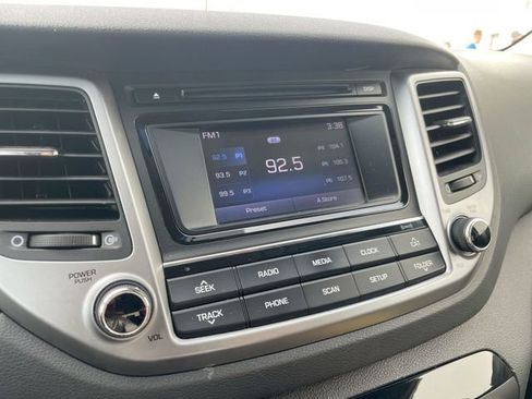 Used 2016 Hyundai Tucson SE w/ Option Group 02 image 18