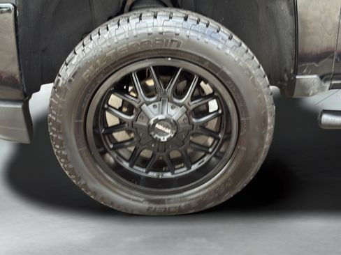 Used 2018 Chevrolet Silverado 1500 LT w/ Texas Edition AWD/4WD image 30