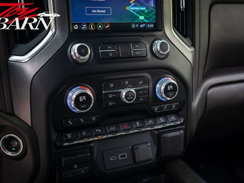 Used 2023 GMC Sierra 3500 Denali w/ Denali Ultimate Package AWD/4WD image 36