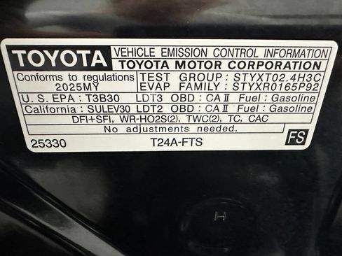 Used 2025 Toyota 4Runner TRD Off-Road Premium AWD/4WD image 70