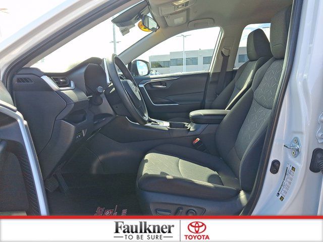 Certified 2025 Toyota RAV4 XLE AWD/4WD image 13