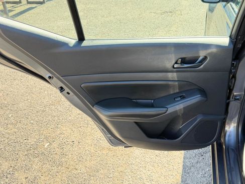 Used 2024 Nissan Altima 2.5 SV FWD image 30