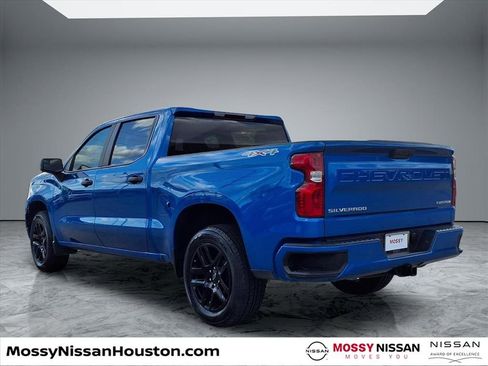 Used 2024 Chevrolet Silverado 1500 Custom image 2