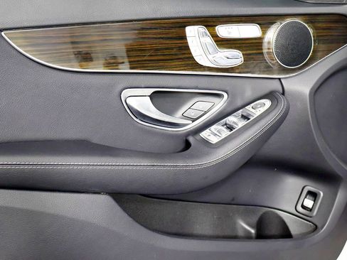 Used 2018 Mercedes-Benz C 300 Sedan w/ Premium Package image 15