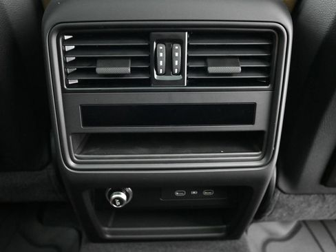 Certified 2026 Porsche Cayenne AWD/4WD image 8