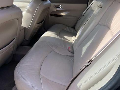 Used 2005 Buick LaCrosse CXL w/ Gold Convenience Package FWD image 19