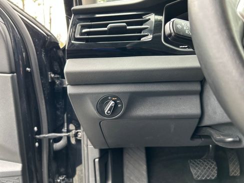 Used 2025 Volkswagen Jetta S image 20