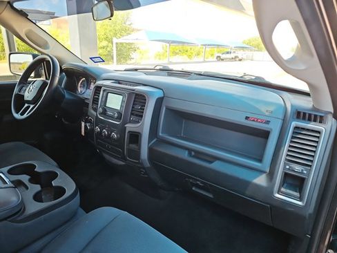 Used 2018 RAM 1500 Express RWD image 20