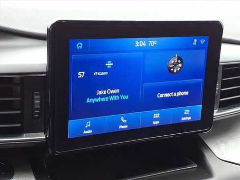 Used 2020 Ford Explorer XLT w/ Equipment Group 202A AWD/4WD image 22