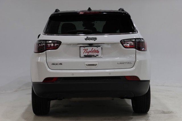 Used 2025 Jeep Compass Limited AWD/4WD image 5