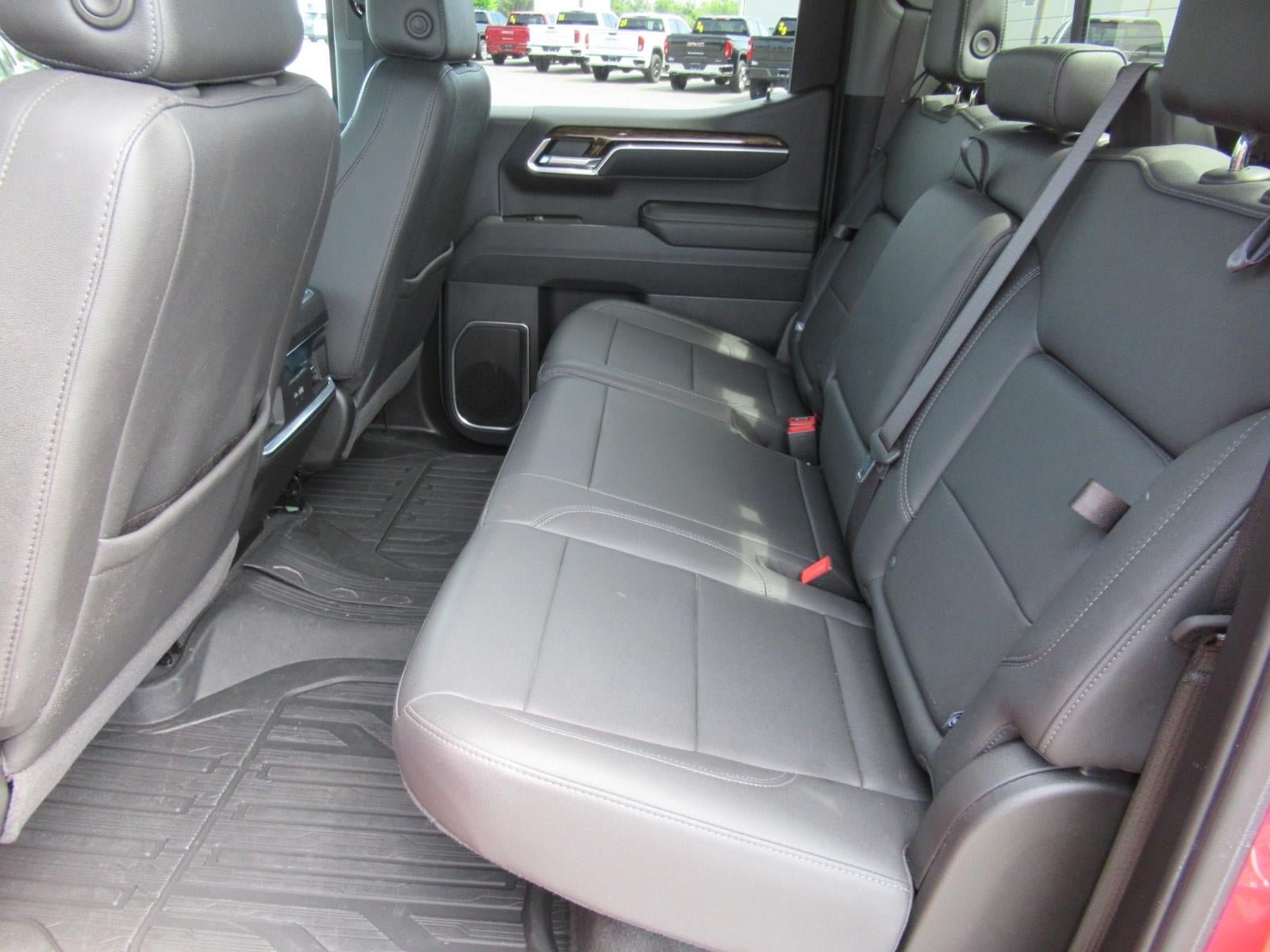 Used 2025 GMC Sierra 1500 Elevation w/ Elevation Premium Package AWD/4WD image 37