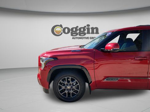 Certified 2025 Toyota Sequoia Platinum AWD/4WD image 32