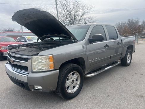 Used 2007 Chevrolet Silverado 1500 LT w/ Towing Package image 1
