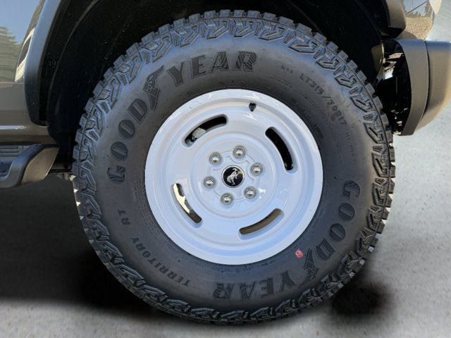 New 2026 Ford Bronco Heritage Edition AWD/4WD image 8