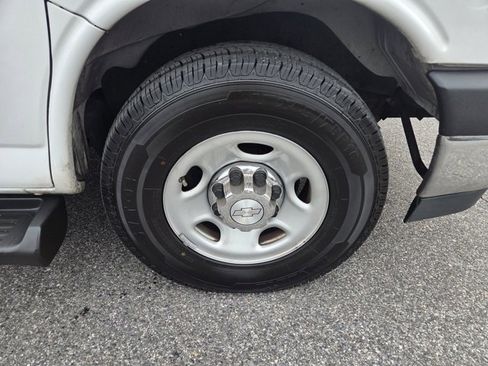 Used 2019 Chevrolet Express 3500 LT w/ LT Preferred Equipment Group image 24
