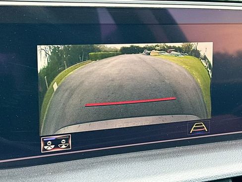 Used 2019 Lexus ES 300h w/ Premium Package image 14