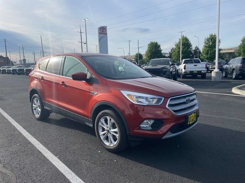 Used 2019 Ford Escape SE AWD/4WD image 1