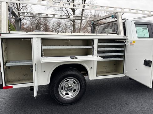 Used 2022 Ford F350 XL w/ Power Equipment Group image 30