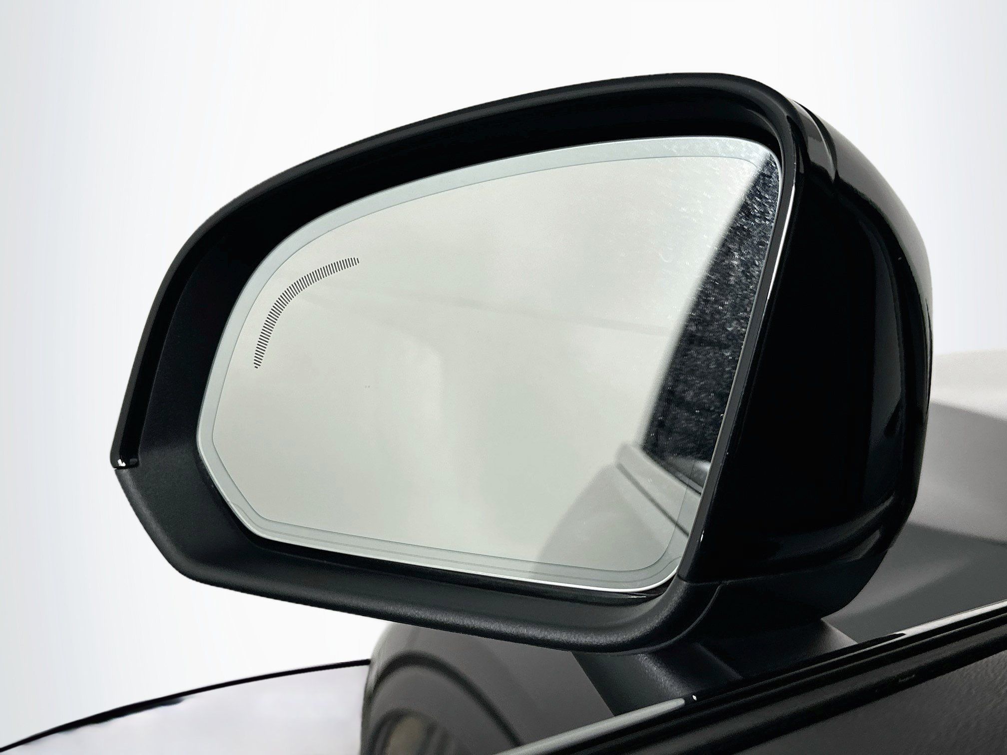 Used 2025 Volvo XC40 B5 Plus AWD/4WD image 16