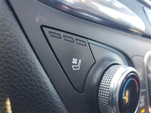 Used 2020 Chevrolet Equinox Premier image 27