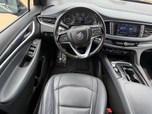 Used 2023 Buick Enclave Essence FWD image 10