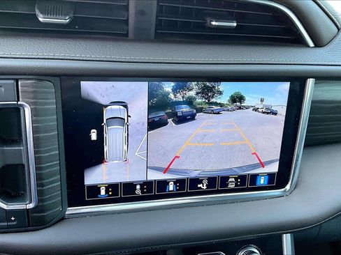 Used 2021 GMC Yukon XL Denali w/ Advanced Technology Package AWD/4WD image 20