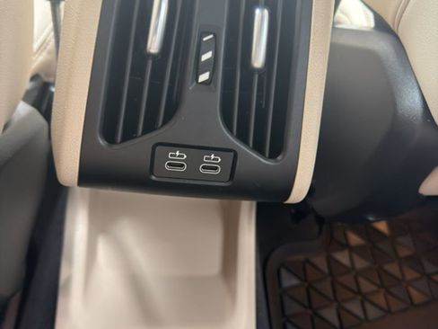 Used 2025 BMW X1 xDrive28i w/ Technology Package image 19