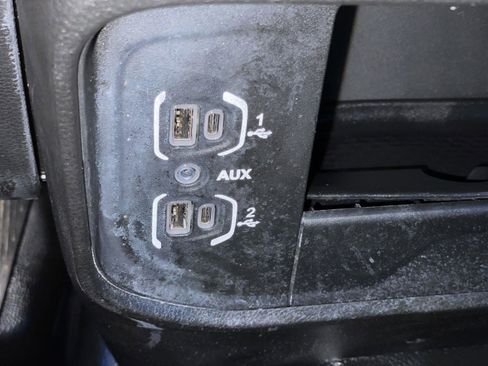 Used 2022 RAM 2500 Tradesman w/ Chrome Appearance Group image 25