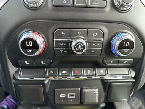 Certified 2020 GMC Sierra 1500 Elevation w/ Elevation Value Package image 20