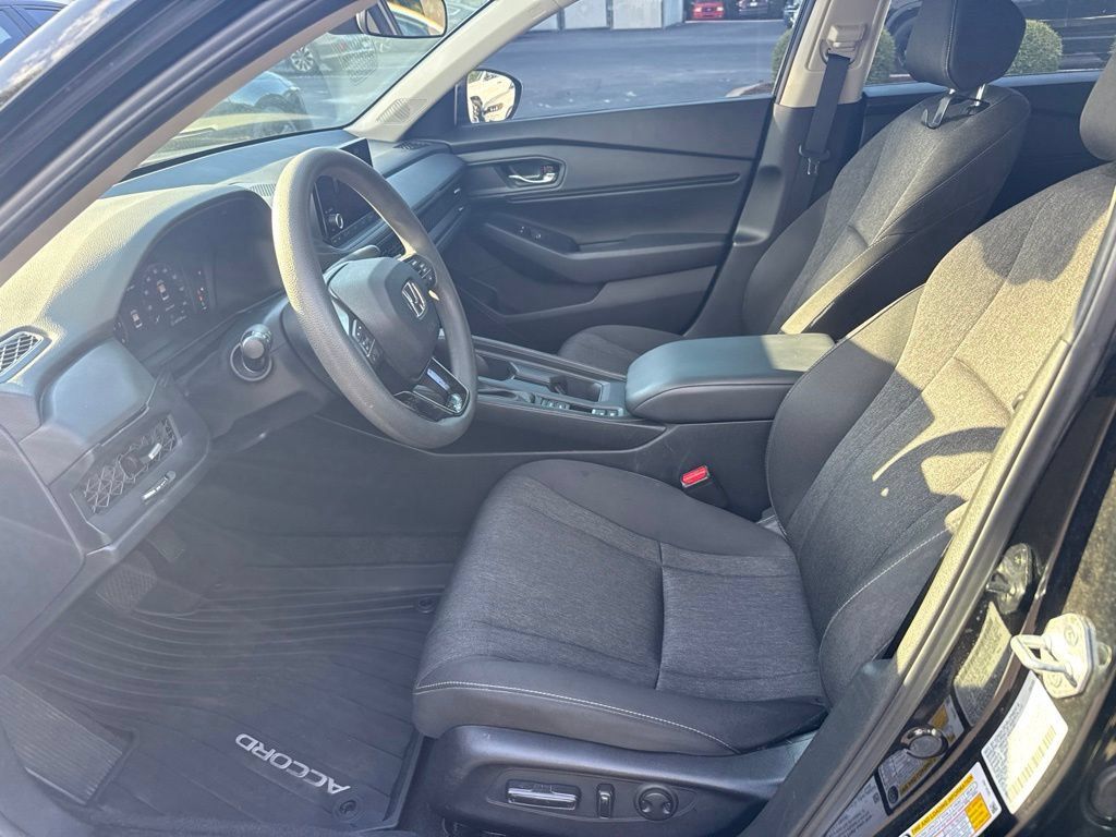 Used 2023 Honda Accord EX image 18