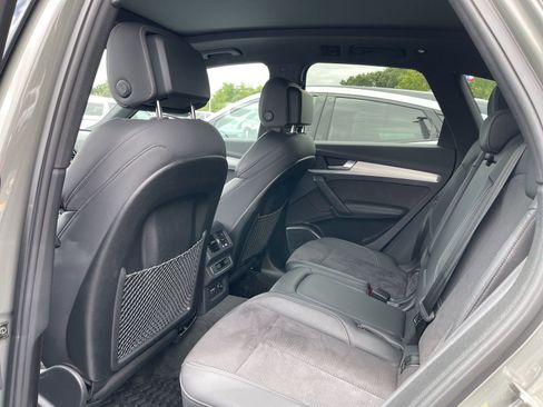 Used 2023 Audi Q5 e Premium Plus AWD/4WD image 4