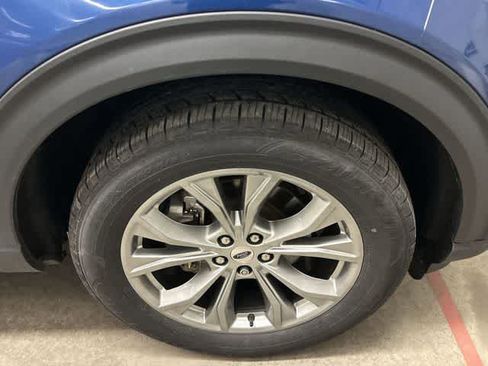 Used 2022 Ford Explorer Limited image 5