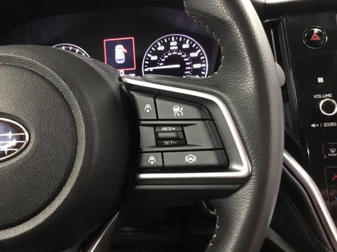 Used 2023 Subaru Outback Premium AWD/4WD image 32