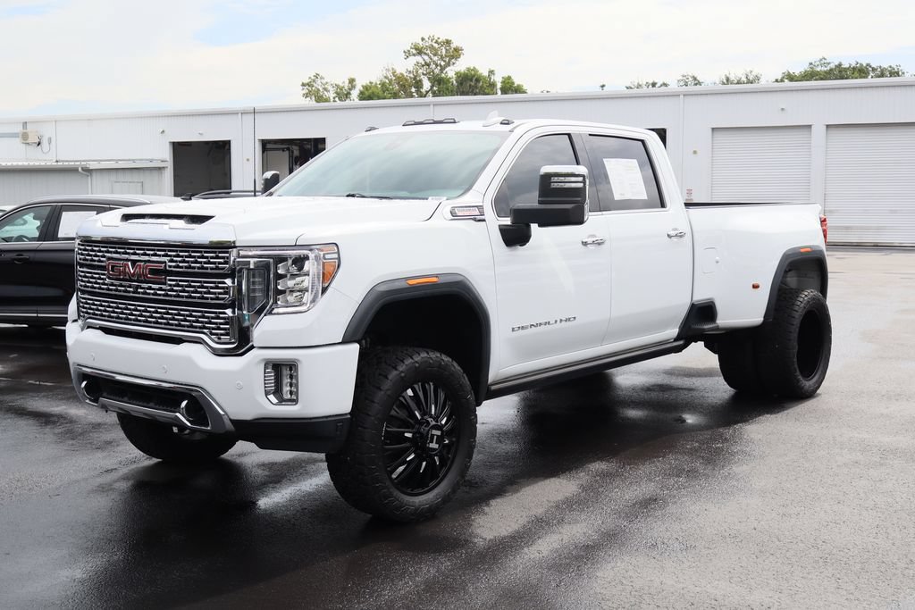 Used 2022 GMC Sierra 3500 Denali AWD/4WD image 5