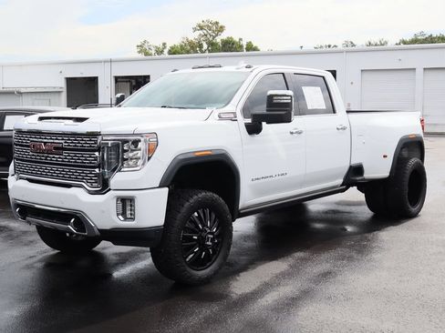Used 2022 GMC Sierra 3500 Denali AWD/4WD image 5
