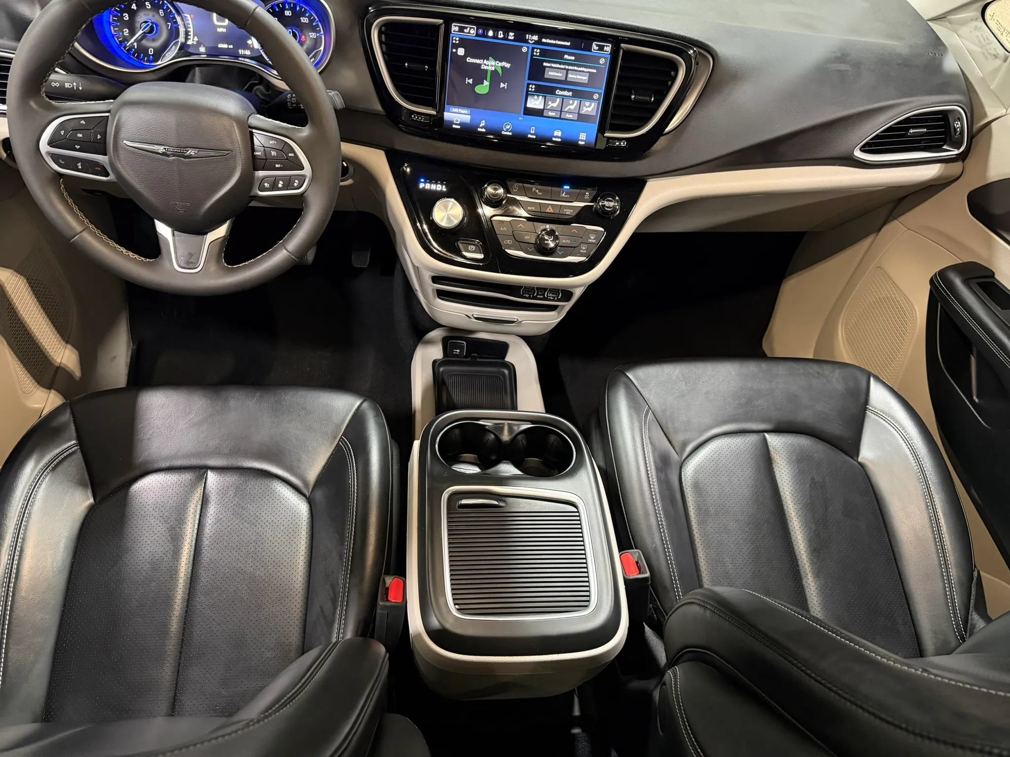 Used 2023 Chrysler Pacifica Touring-L FWD image 52