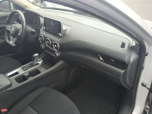 Used 2023 Nissan Sentra SV image 40
