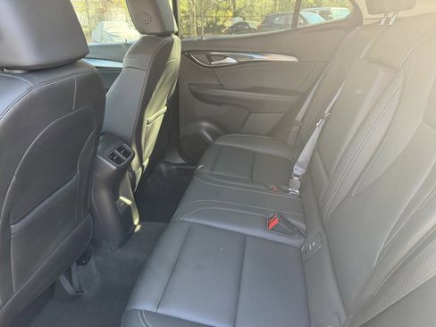 Used 2025 Buick Envision Preferred image 12