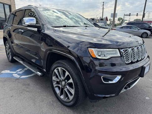 Used 2018 Jeep Grand Cherokee Overland AWD/4WD image 3